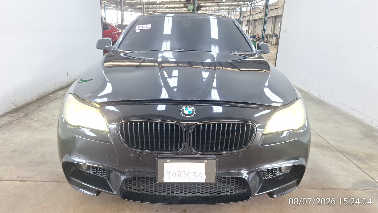 BMW BMW044 2.0 AT 2012