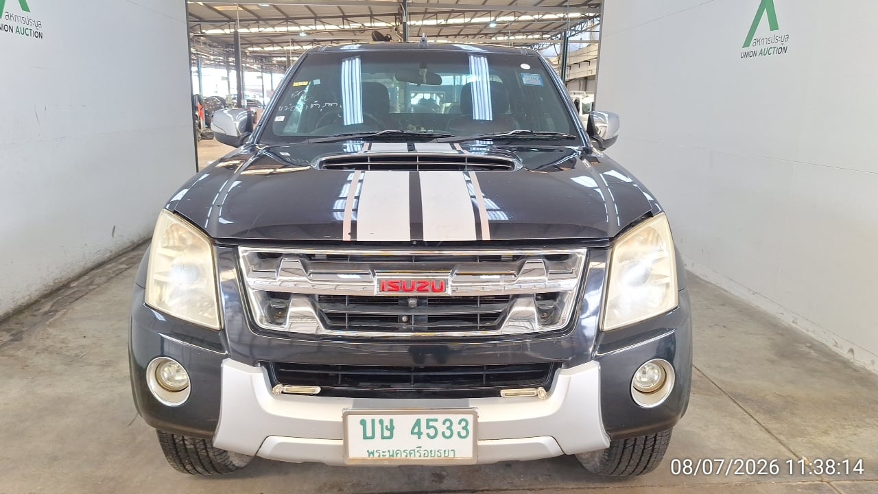 ISUZ ISUZ073 SPACECAB 3.0 LS X-Series 4WD MT (VGS) (AB/ABS) 2011