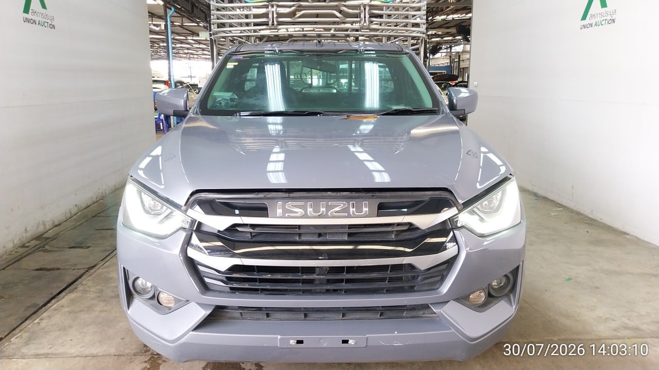 ISUZ ISUZ073 Spark 3.0 S MT (AB/ABS) 2023