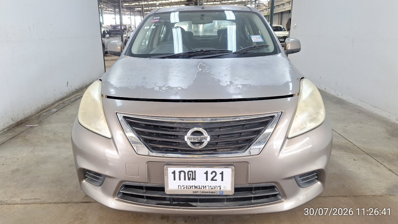 NISS NISS020 1.2 V CVT 2013
