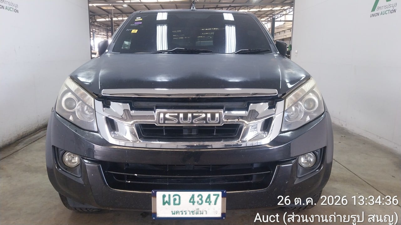 ISUZ ISUZ073 SpaceCab 2.5 Hi-Lander Z MT (VGS, DVD) 2013