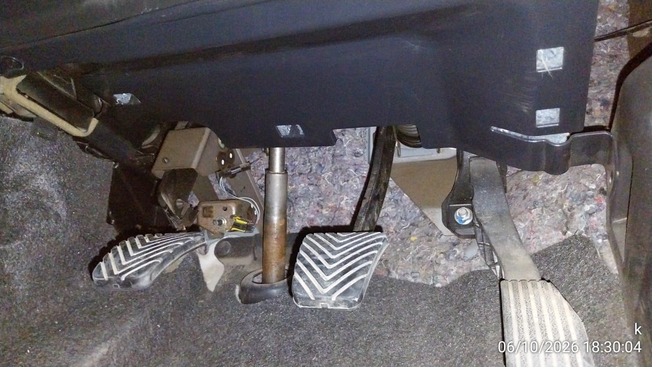 MITS MITS038 1.2 GLX MT Hatch 2016