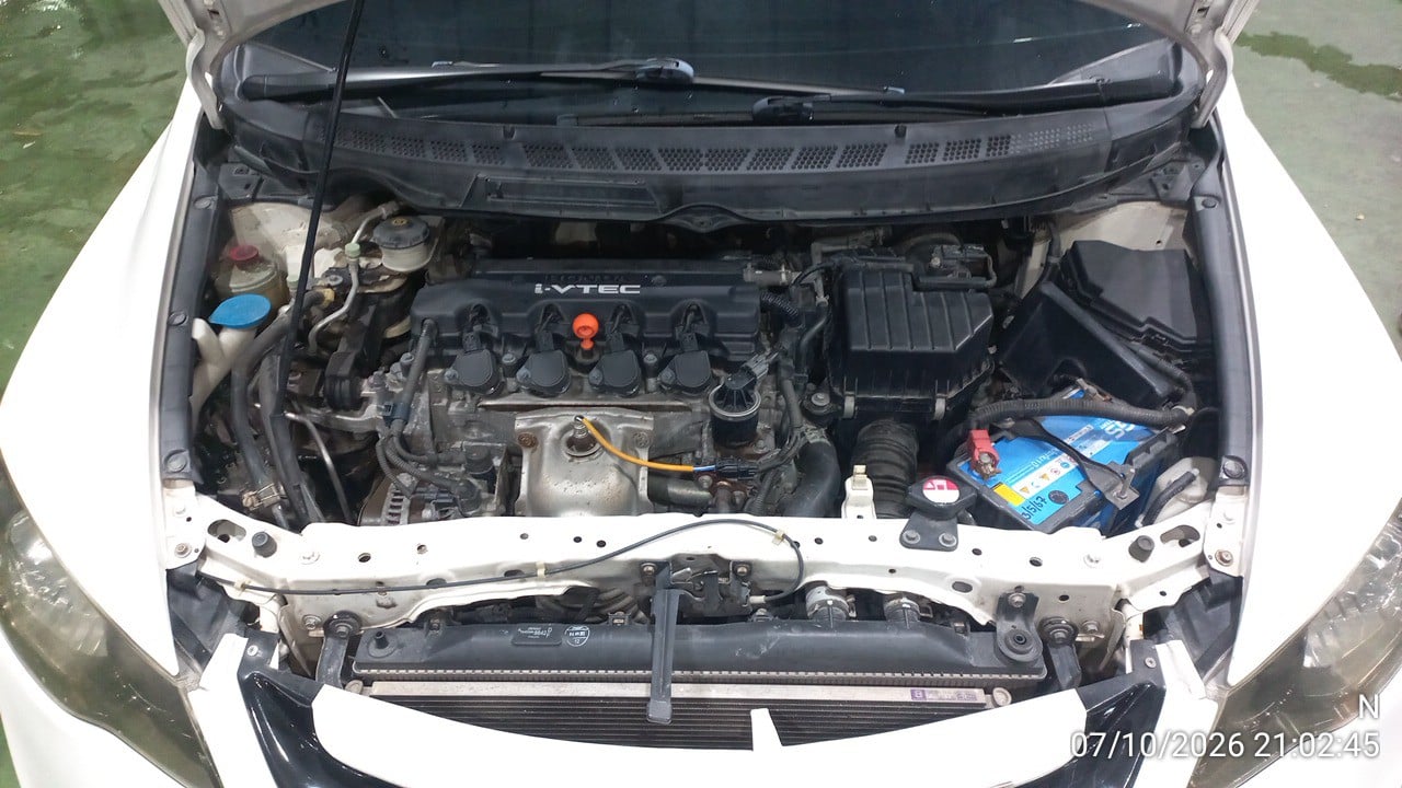 HOND HOND004 1.8 E i-VTEC AT 2011