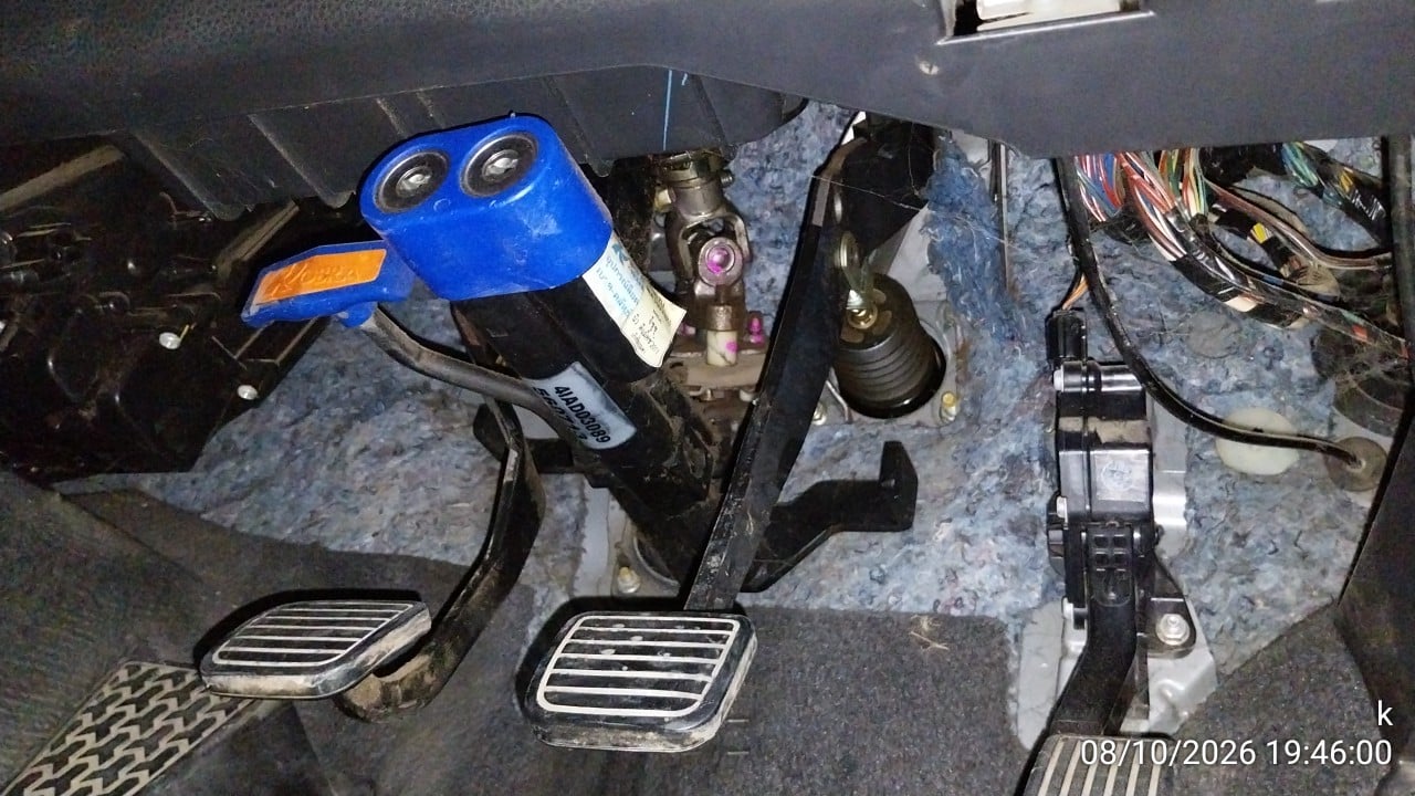 ISUZ ISUZ073 SpaceCab 2.5 Hi-Lander Z MT (VGS) 2013