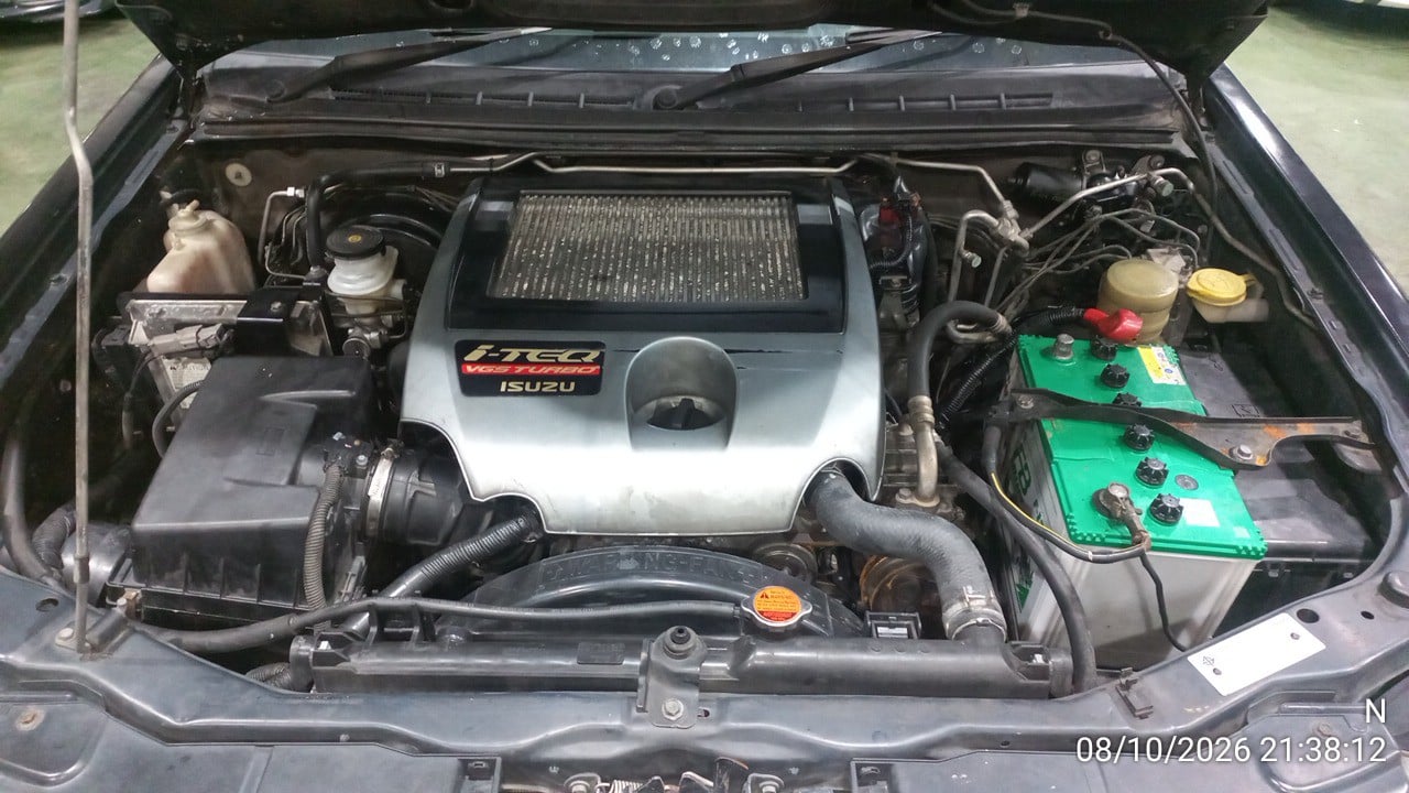 ISUZ ISUZ035 3.0 AT 2013