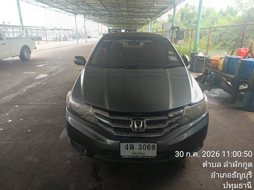 HOND HOND003 1.5 V i-VTEC AT 2013
