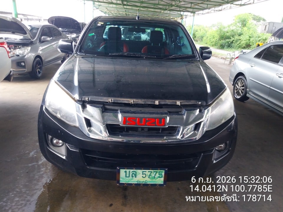 ISUZ ISUZ073 SPACECAB 2.5 Hi-Lander Z MT (VGS,DVD) (AB/ABS) 2015