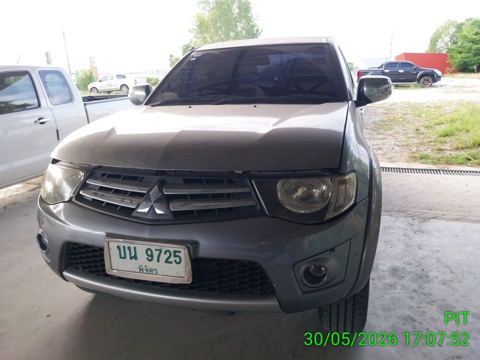 MITS MITS027 Ext. Cab 2.4 GLS Plus MT