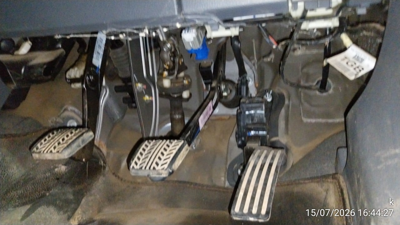 FORD FORD008 Open Cab 2.2 Hi-Rider XL+ MT 2018