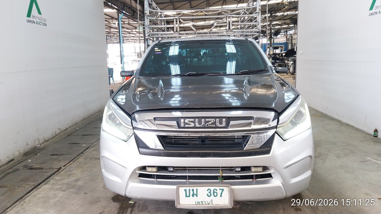 ISUZ ISUZ073 SPARK 3.0 S MT (AB) 2017