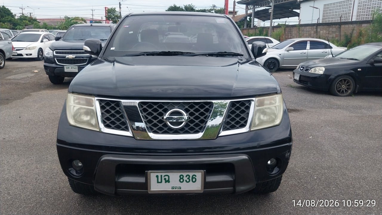 NISS NISS077 Ext. Cab 2.5 SE MT 2014