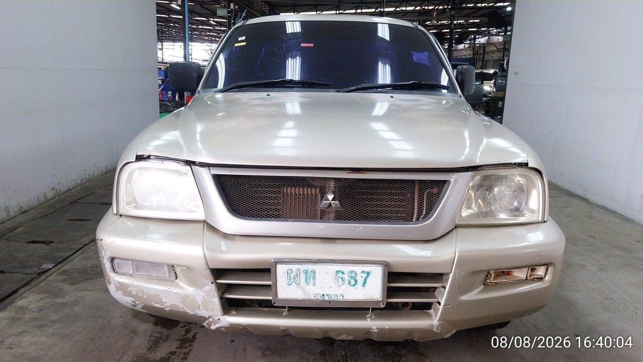 MITS MITS015 Ext. Cab 2.5 MT 2004