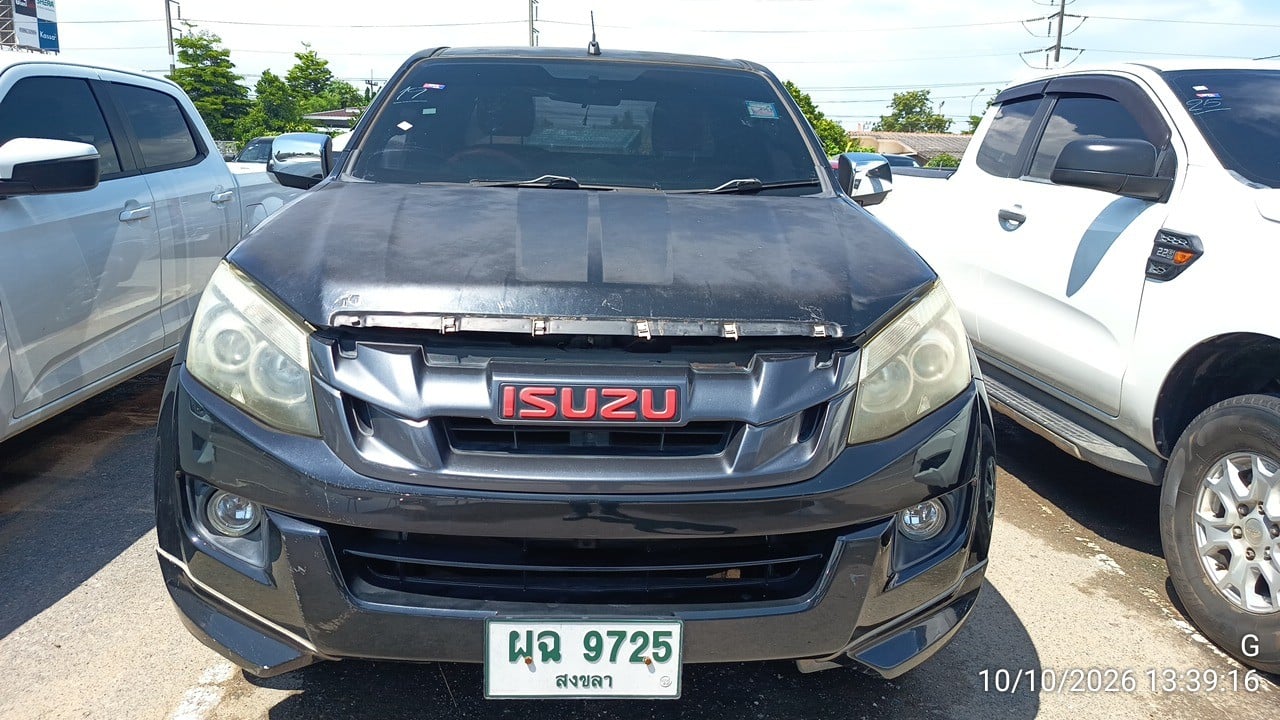 ISUZ ISUZ073 SPACECAB 2.5 Hi-Lander X-Series Z MT (VGS,DVD) 2013