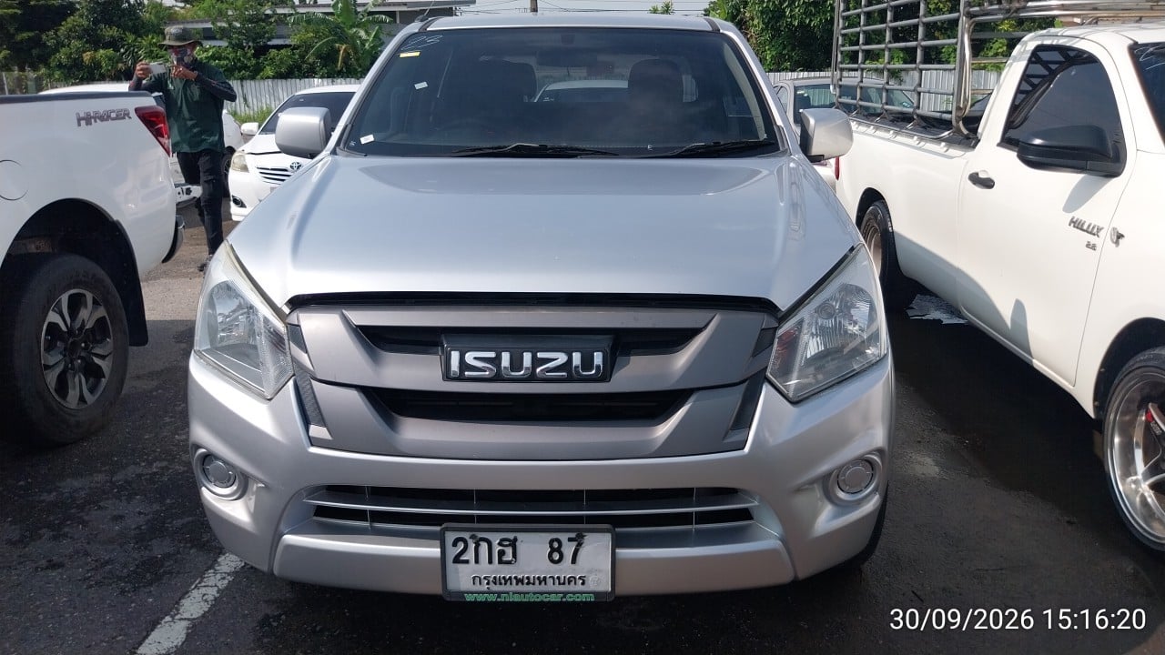 ISUZ ISUZ073 CAB4 1.9 S MT (AB) 2017
