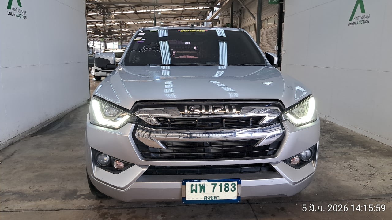 ISUZ ISUZ073 SPACECAB 1.9 L MT (DA) (AB/ABS) 2020