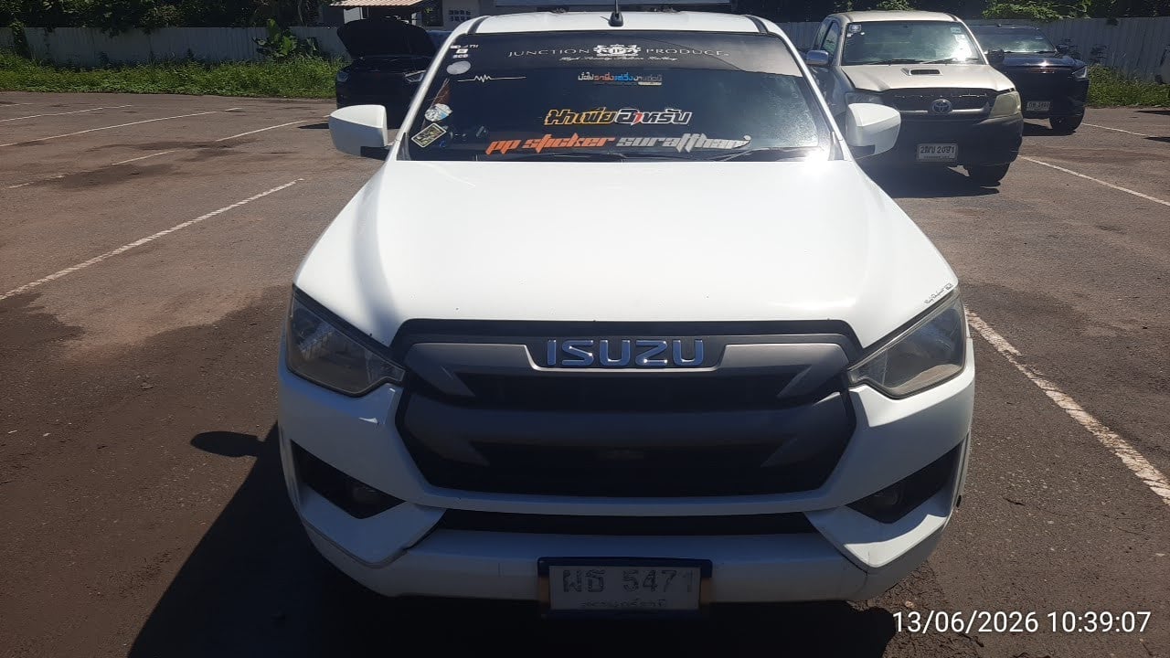 ISUZ ISUZ073 SPARK 3.0 S MT 2020