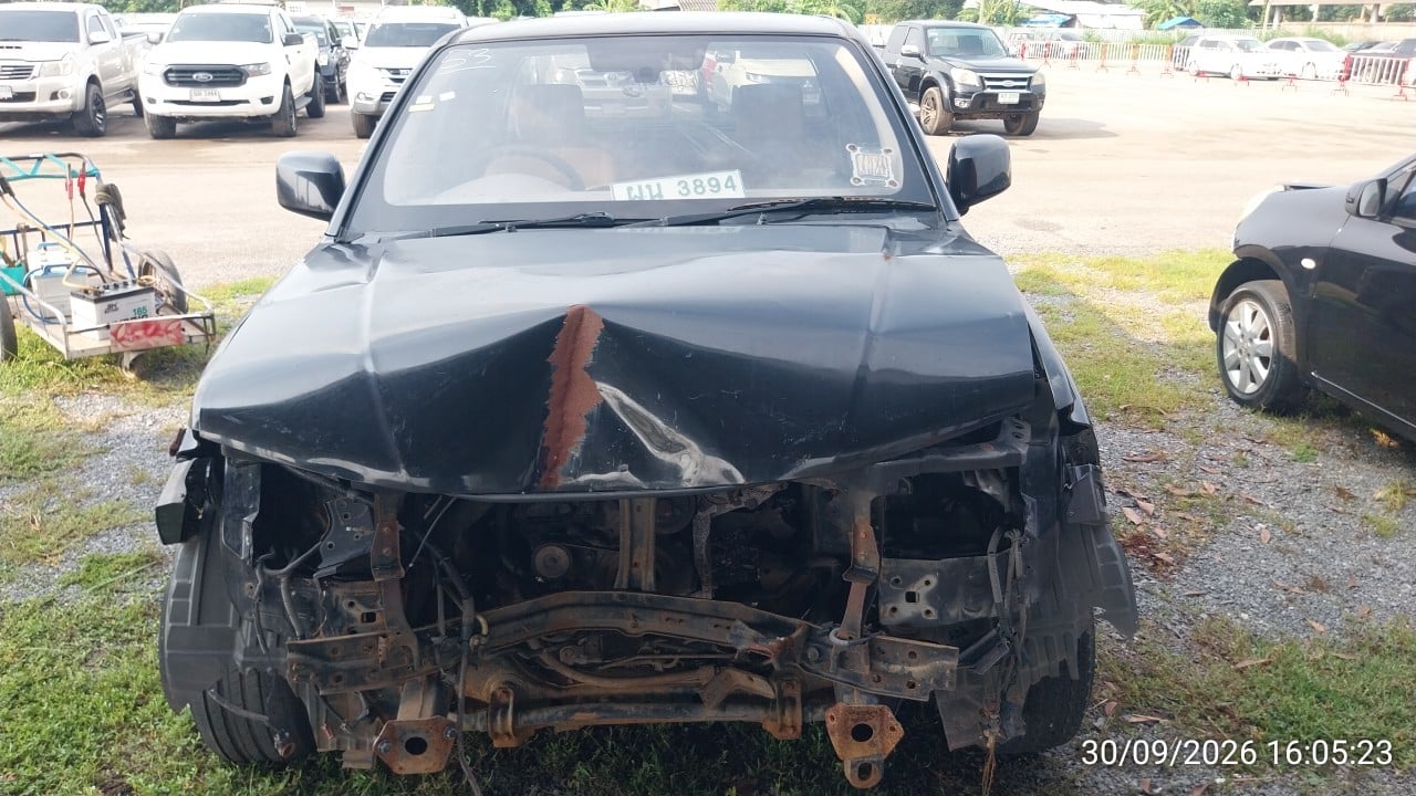 NISS NISS077 Ext. Cab 2.5 Calibre MT 2010