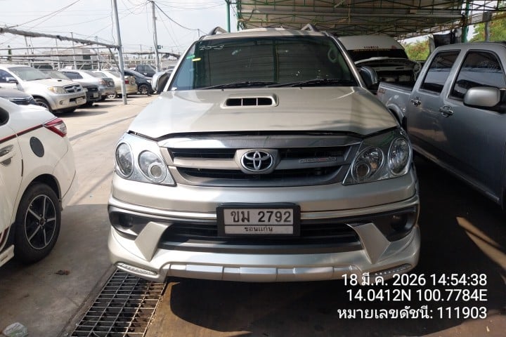 TOYO TOYO051 3.0 V 4WD AT 2007