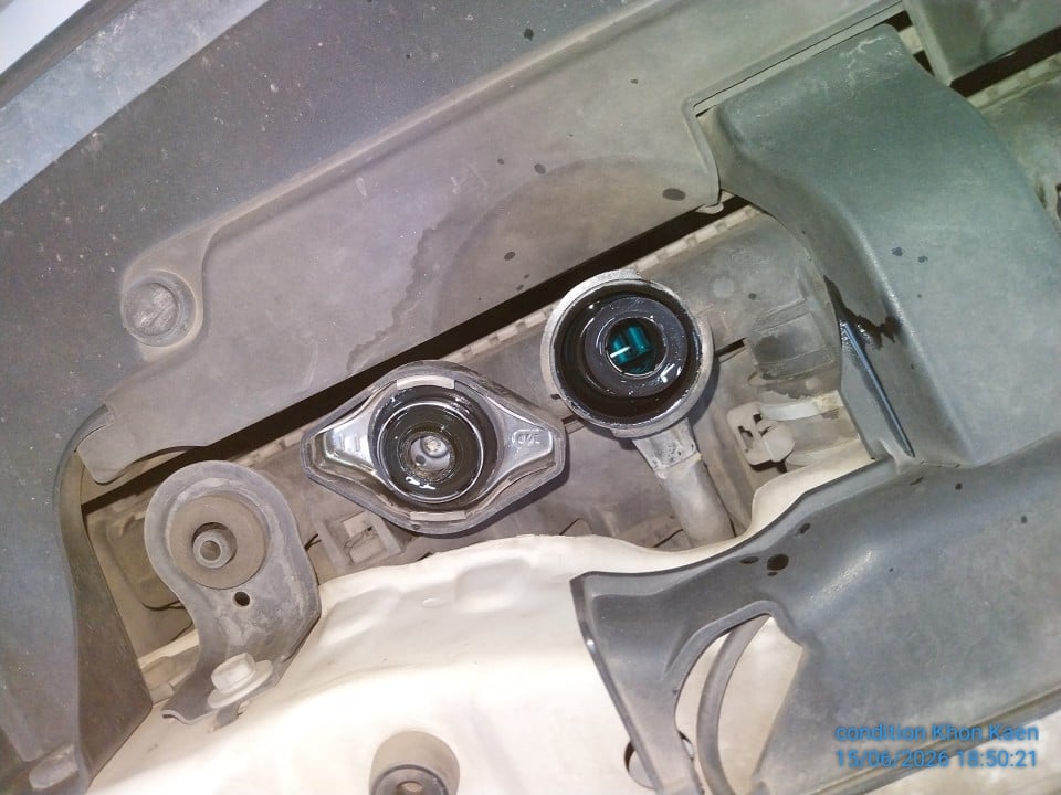 HOND HOND004 1.8 E i-VTEC AT 2013