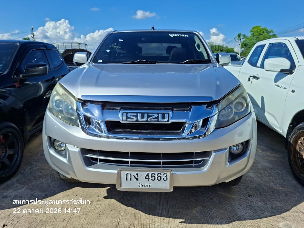 ISUZ ISUZ073 CAB4 2.5 Hi-Lander Z MT (VGS, DVD) 2012