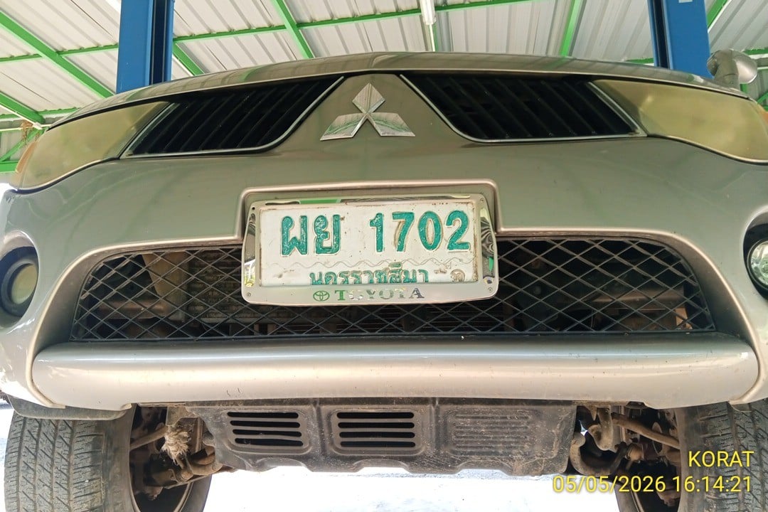 MITS MITS027 Ext. Cab 2.5 GLX Plus MT 2006