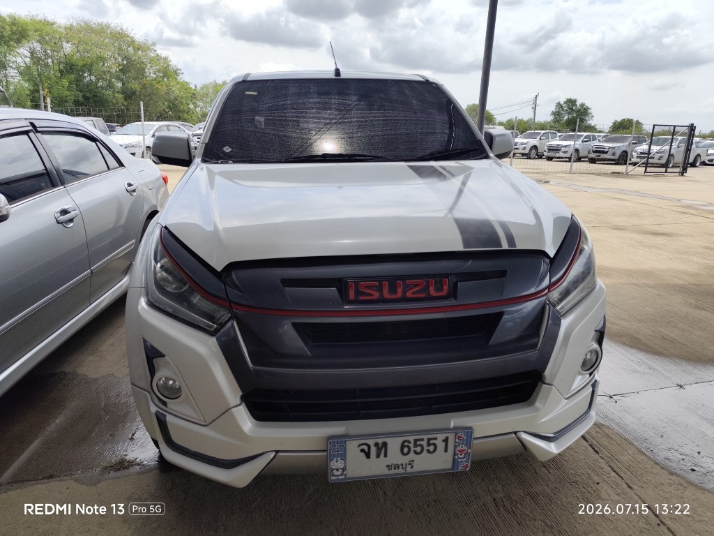 ISUZ ISUZ073 CAB4 1.9 Hi-Lander X-Series Z AT (DVD) (AB/ABS) 2019