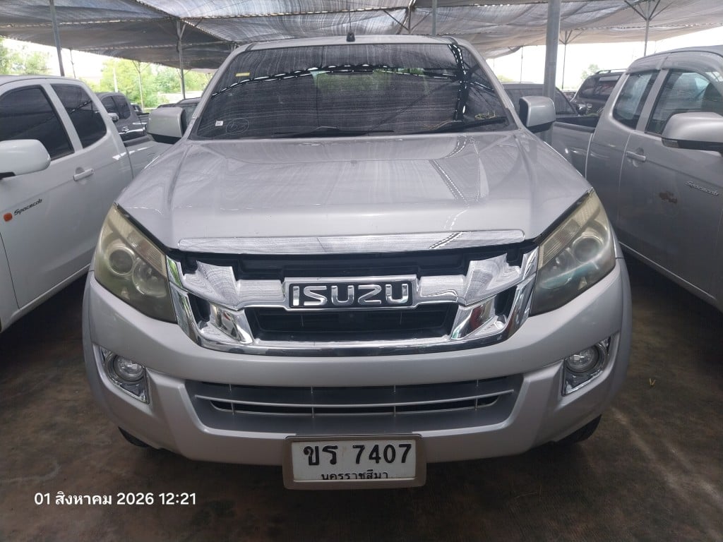 ISUZ ISUZ073 CAB4 2.5 Hi-Lander Z MT (VGS, DVD) (ABS) 2012