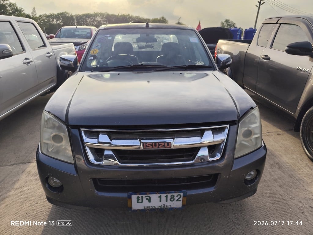 ISUZ ISUZ073 SPACECAB 2.5 SLX MT 2009
