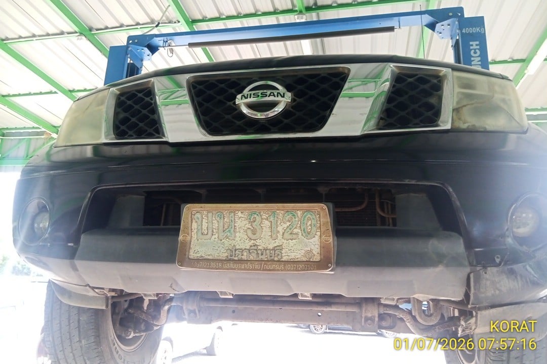 NISS NISS077 Ext. Cab 2.5 SE MT 2010