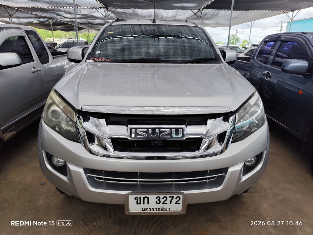 ISUZ ISUZ073 CAB4 2.5 Hi-Lander Z MT (VGS, DVD)  (ABS) 2012