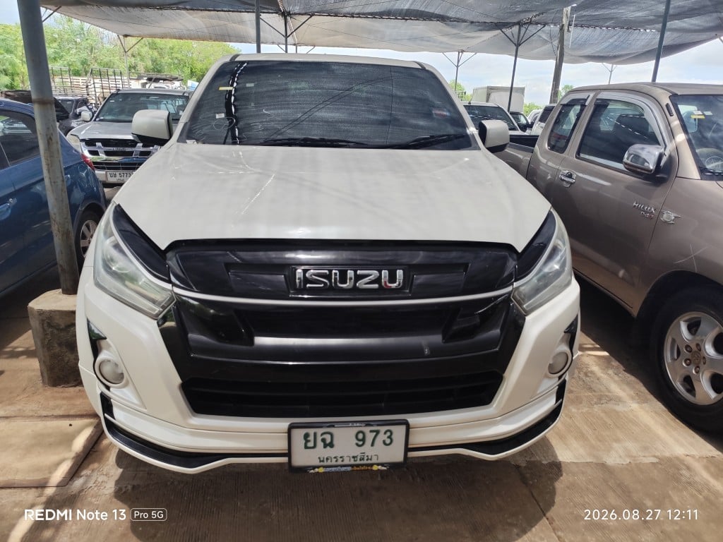 ISUZ ISUZ073 SPACECAB 1.9 Hi-Lander Stealth Z-Prestige MT  (AB/ABS) 2019