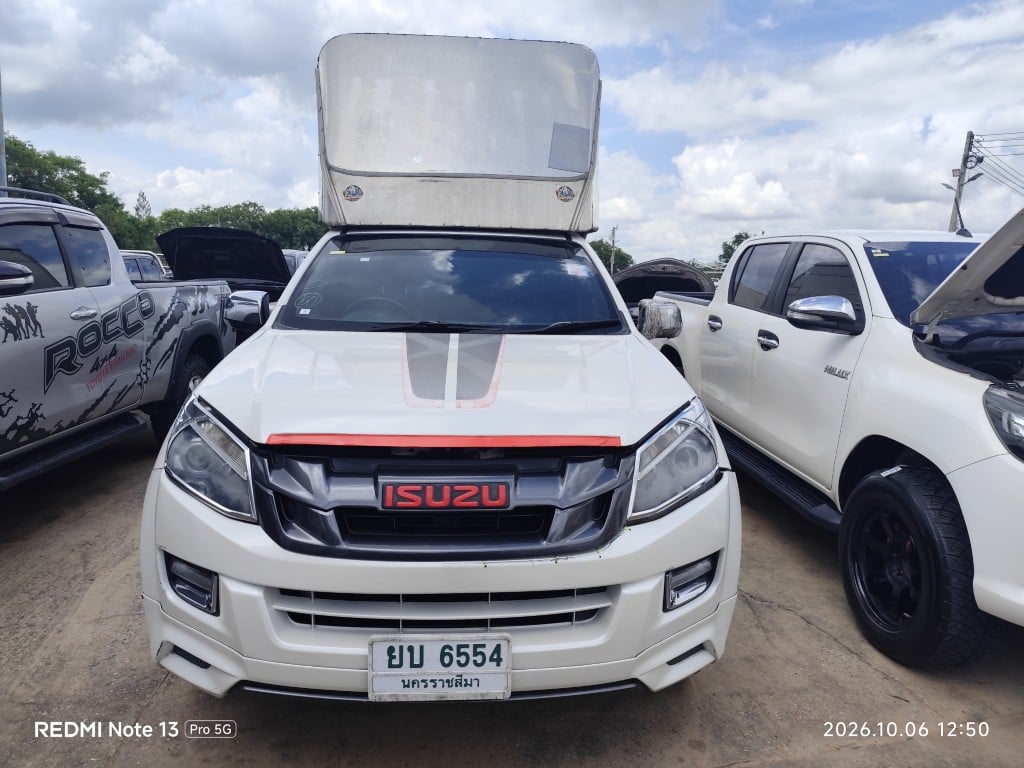ISUZ ISUZ073 SPACECAB 2.5 Hi-Lander X-Series Z MT (VGS,DVD) (AB/ABS) 2015