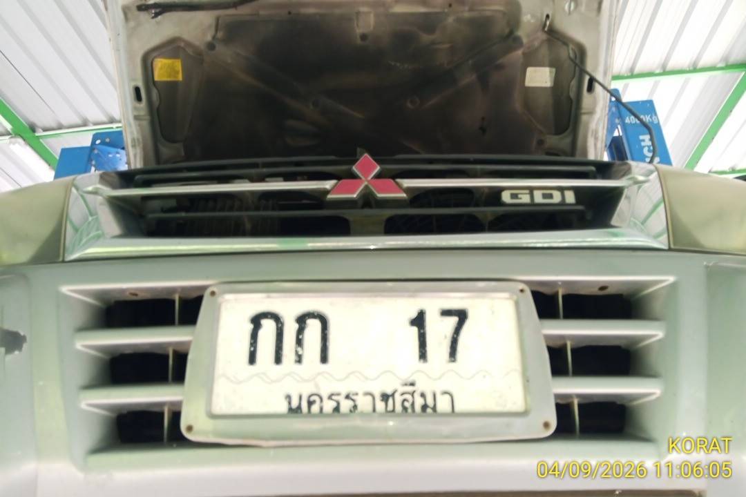MITS MITS008 3.5 GLS 4WD AT 2001