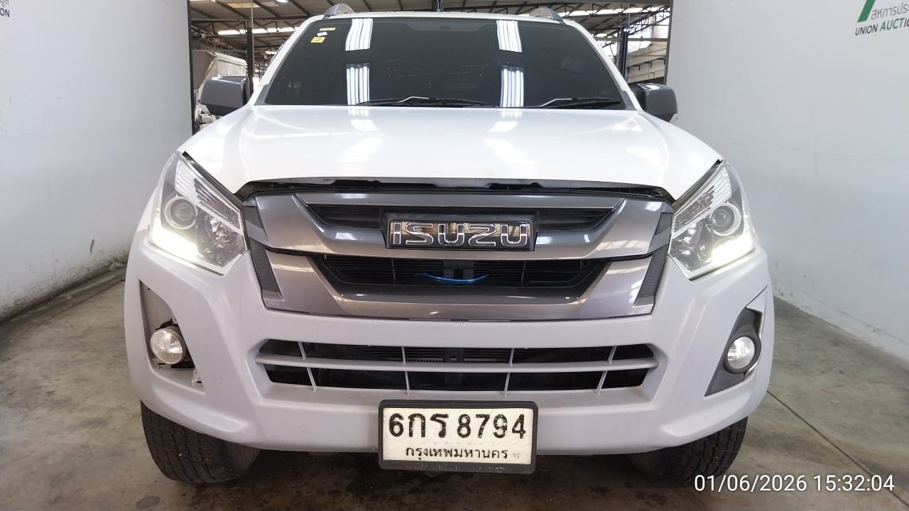 ISUZ ISUZ073 CAB4 3.0 Vcross Z-Prestige 4WD AT (AB/ABS) 2017