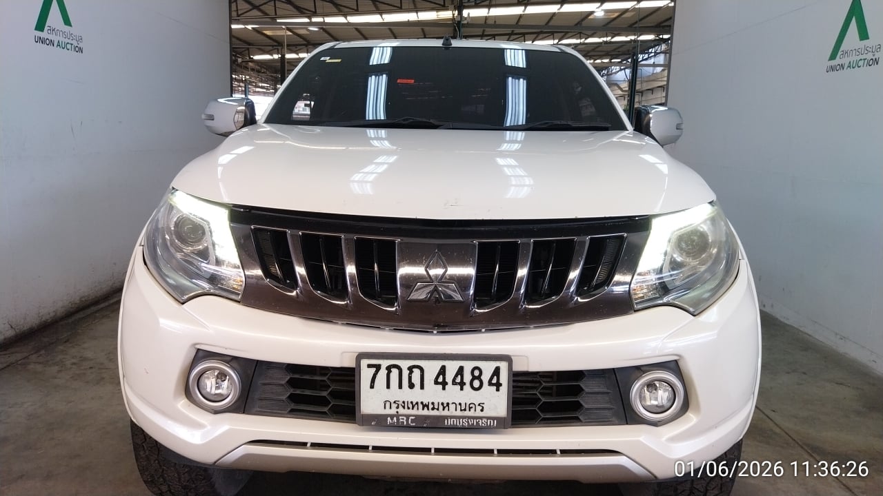MITS MITS027 Dual Cab 2.4 GLS  Plus MT (AB/ABS) 2018