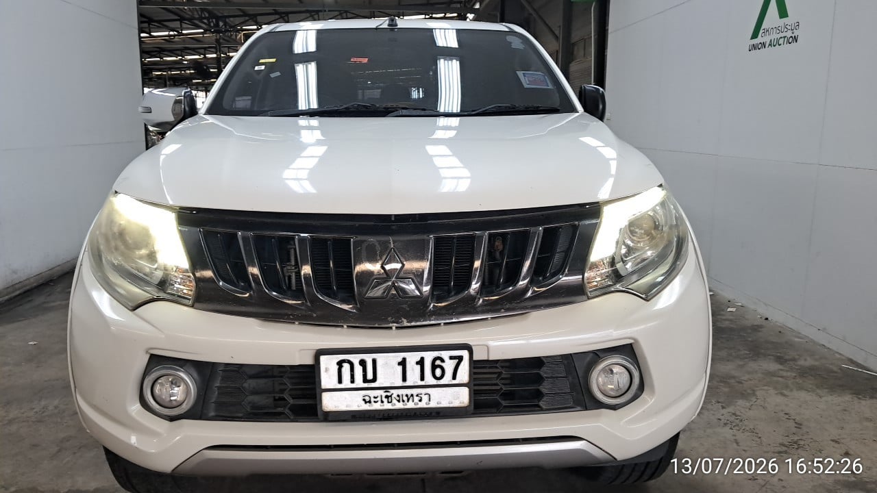 MITS MITS027 Dual Cab 2.4 GLS Plus MT (AB/ABS) 2018