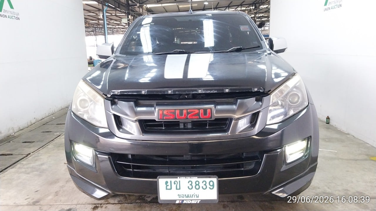 ISUZ ISUZ073 SPACECAB 2.5 Hi-Lander X-Series Z MT (VGS,DVD) (ABS) 2014