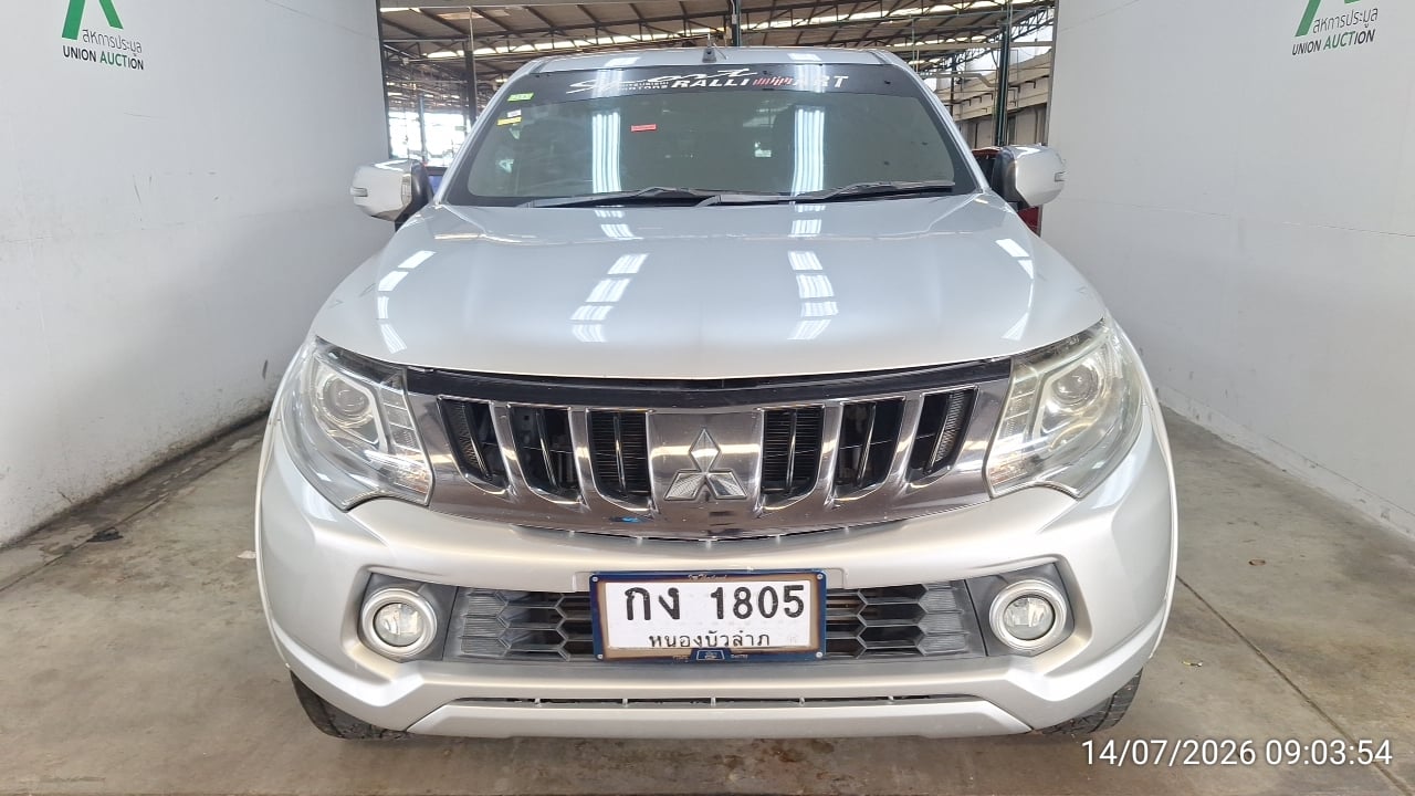 MITS MITS027 Dual Cab 2.4 GLS Plus MT (AB/ABS) 2017