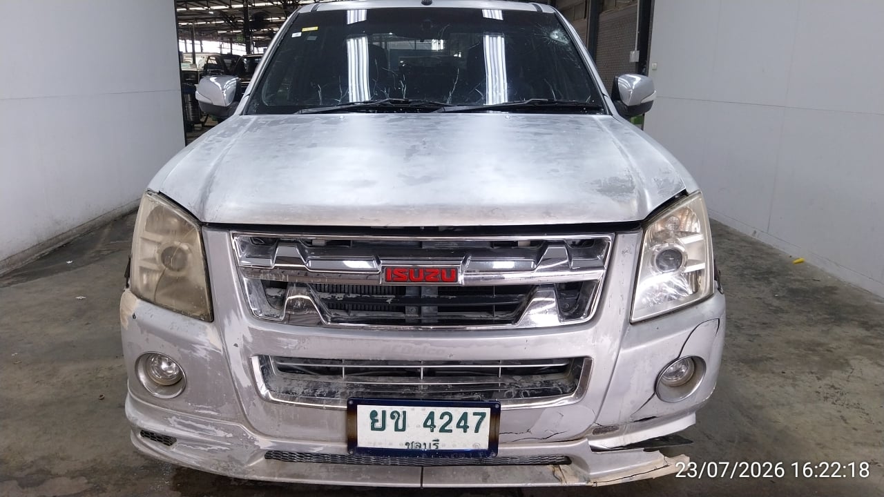 ISUZ ISUZ073 SPACECAB 2.5 SLX X-Series MT 2010