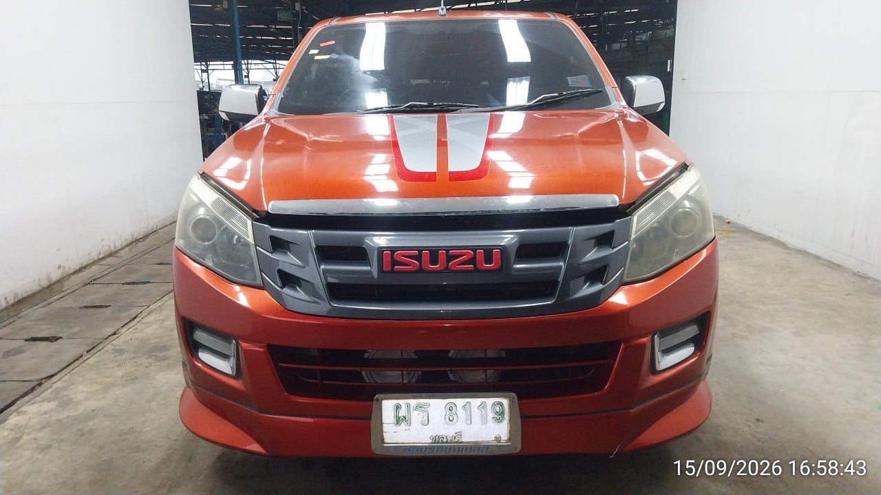 ISUZ ISUZ073 SPACECAB 2.5 X-Series Z MT (VGS) (ABS) 2014