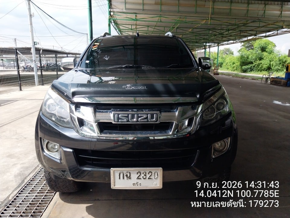 ISUZ ISUZ073 CAB4 3.0 Vcross Z-Prestige 4WD MT (VGS) 2012