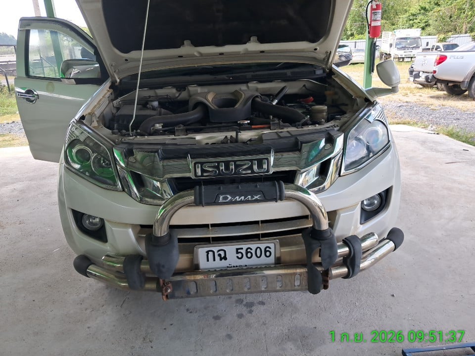 ISUZ ISUZ073 CAB4 2012