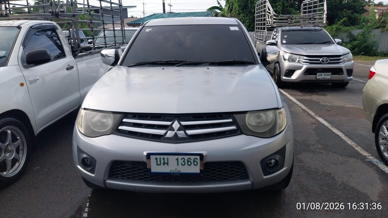 MITS MITS027 Ext. Cab 2.5 GLX MT 2013