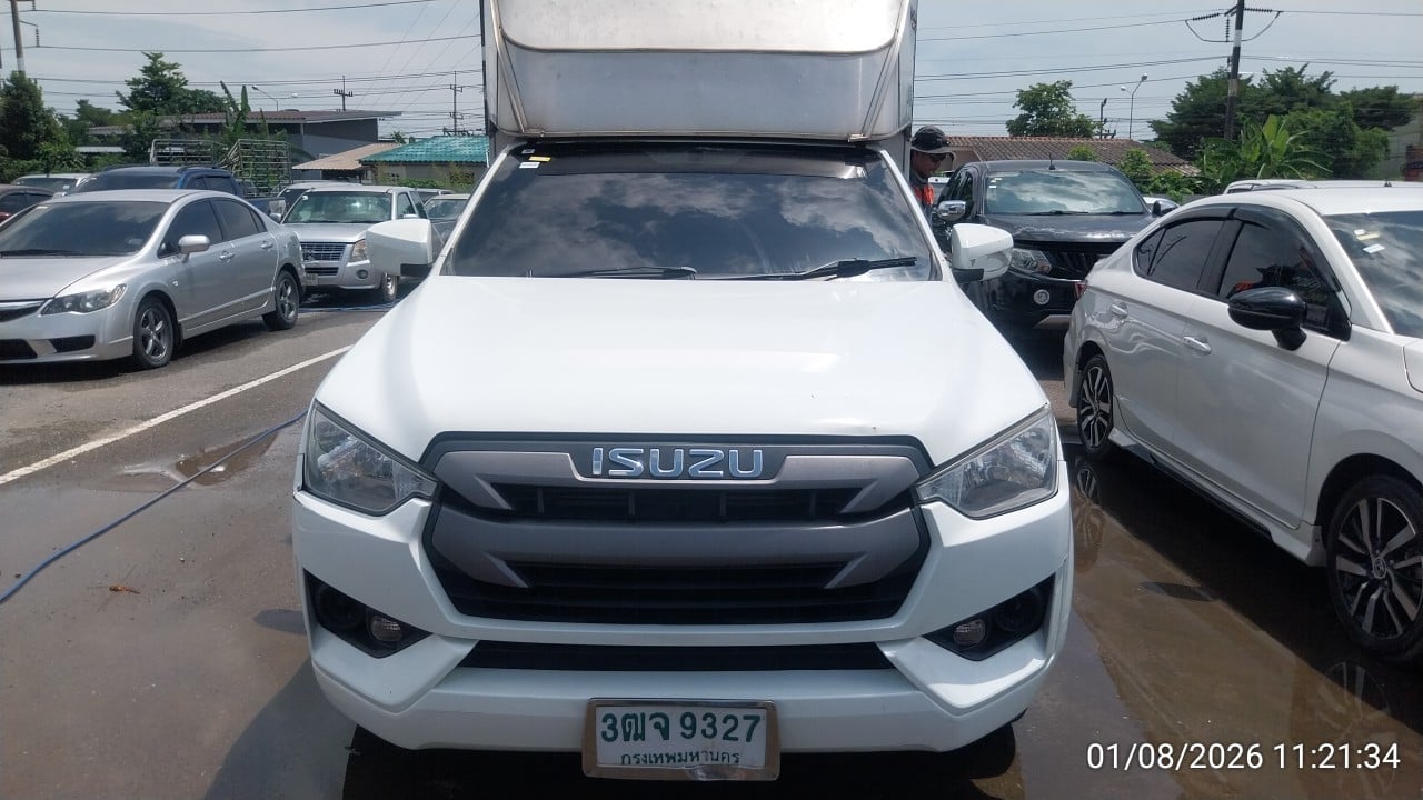 ISUZ ISUZ073 SPARK 3.0 S MT (AB/ABS) 2021