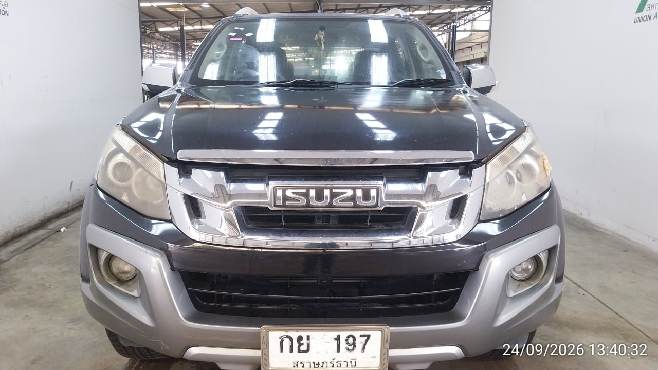 ISUZ ISUZ073 CAB4 3.0 Vcross Z-Prestige 4WD AT (VGS, Navi) 2013