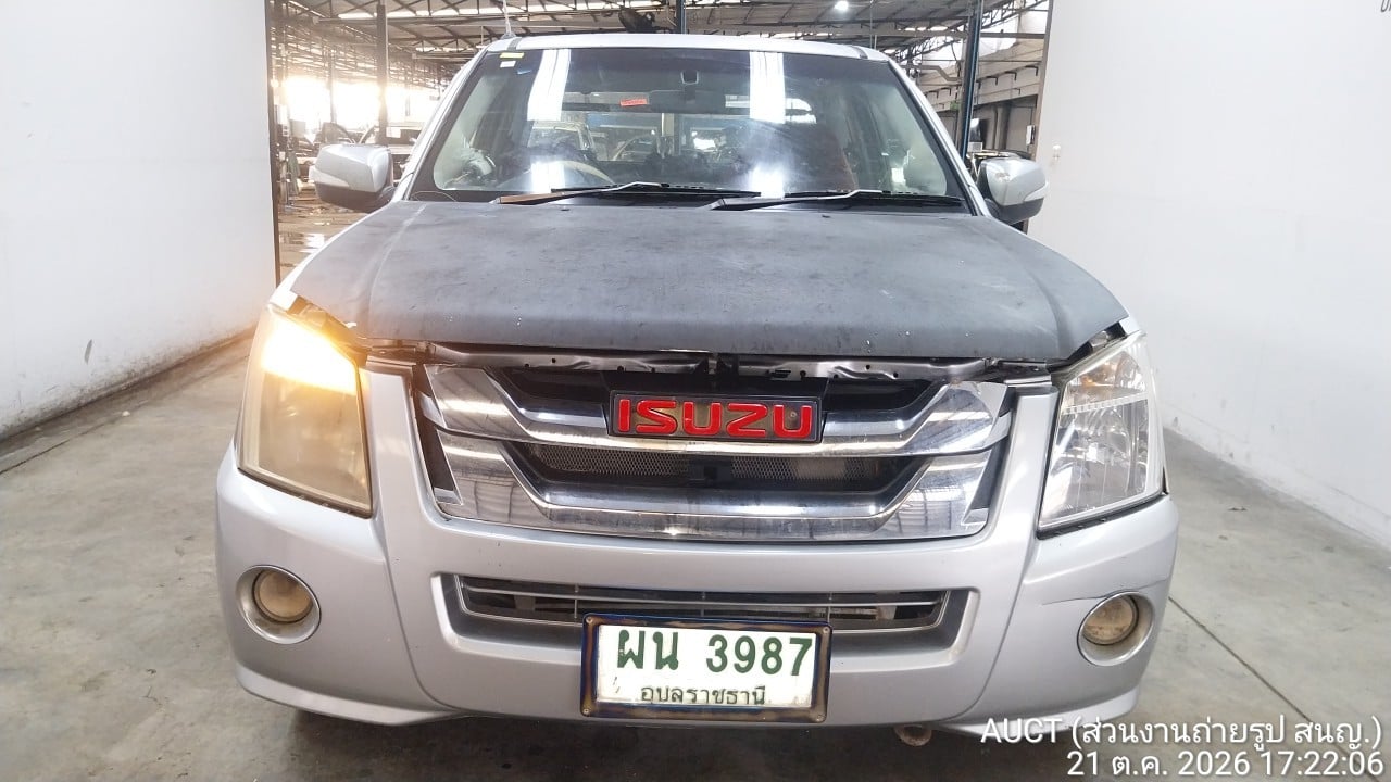 ISUZ ISUZ073 SPACECAB 2.5 SLX MT 2010