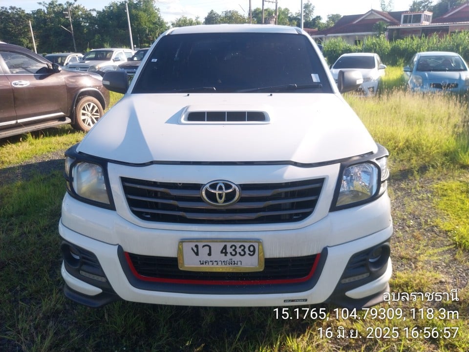 TOYO TOYO121 Dual Cab 2.5 Prerunner E AT (ABS) 2013