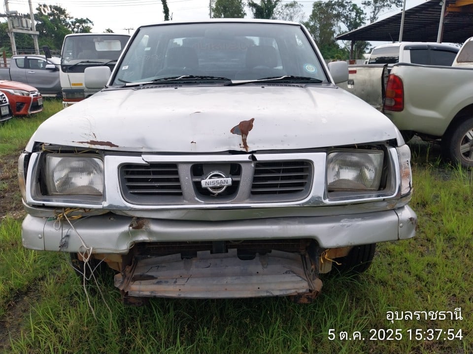 NISS NISS002 Ext. Cab 2.7 MT 1999
