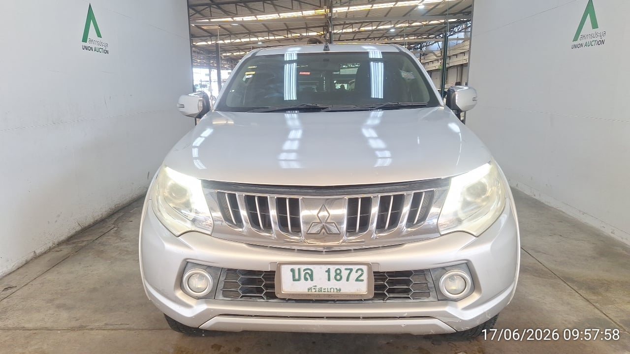 MITS MITS027 Ext. Cab 2.4 GLS Plus MT (AB/ABS) 2016
