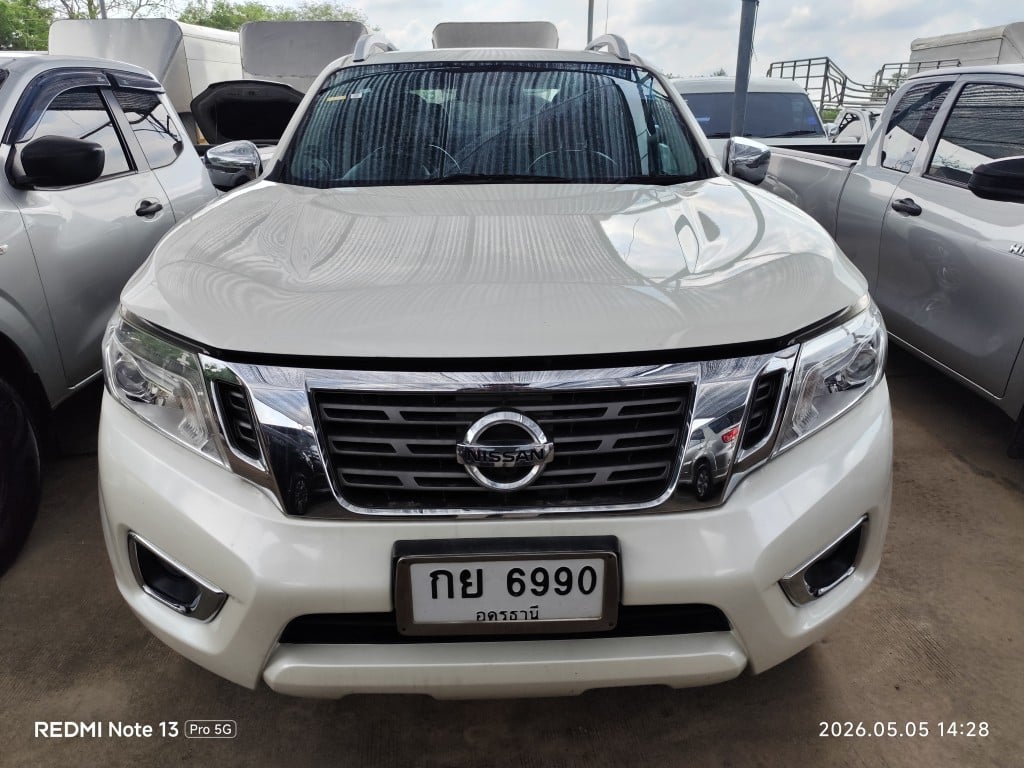 NISS NISS082 Dual Cab 2.5 Calibre VL MT (AB/ABS) 2015